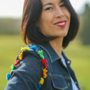 Veste brodée "La vie en couleurs"